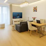 Prime - Ideal Location, Old Town, Center *
